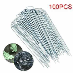 Pack of 100 silver galvanised U-shaped weed control and artificial grass pegs